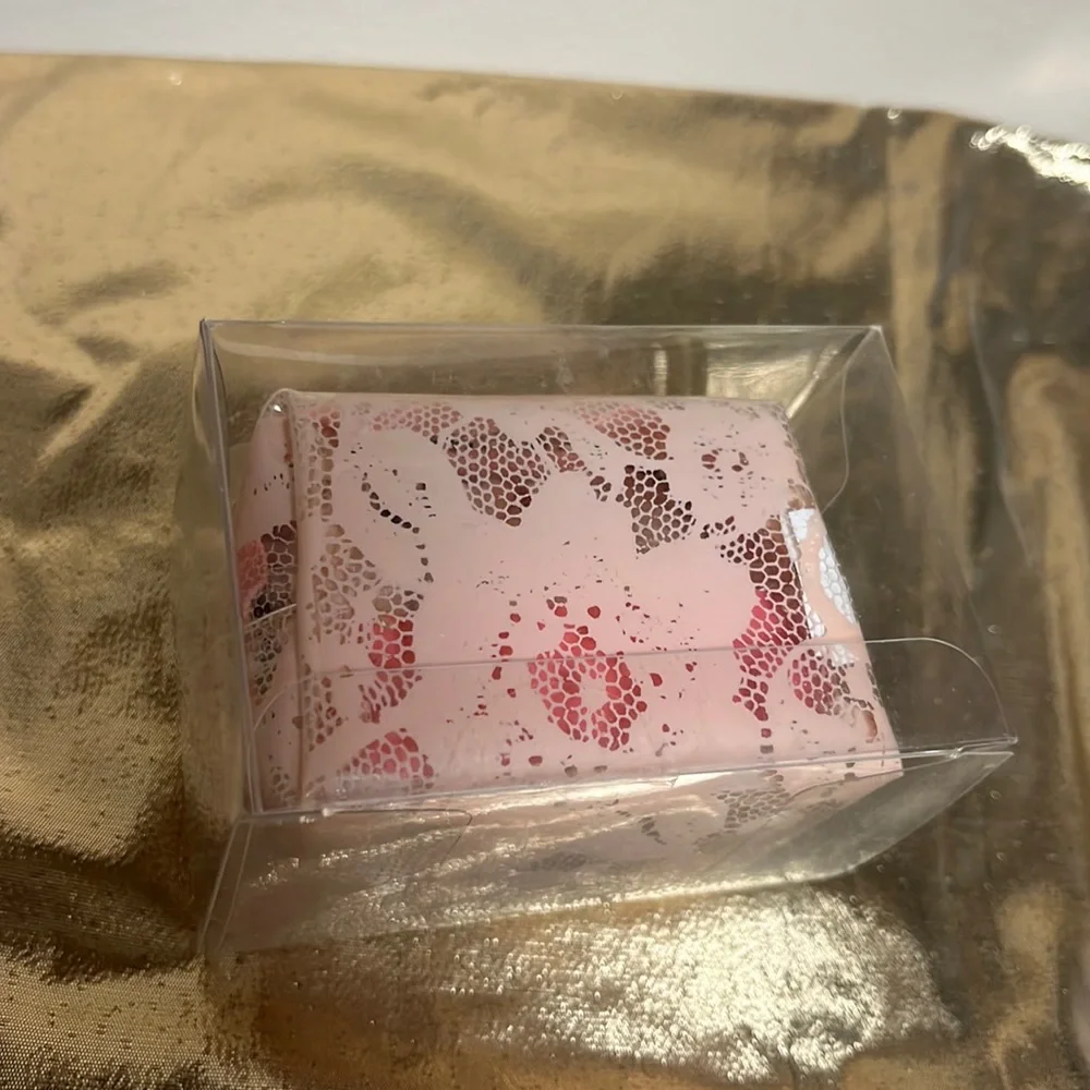 New Minimergency Kit for Brides - Picture 2 of 6